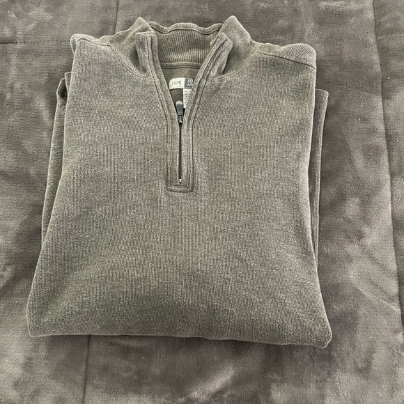 Men’s sweater - Picture 1 of 2